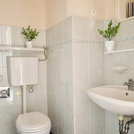 Budget By Hi5 - Uelloi 36 Appartamento